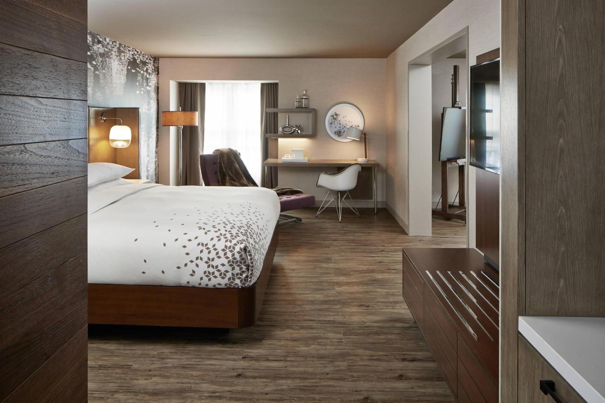 The Del Monte Lodge Renaissance Rochester Hotel & Spa Екстериор снимка