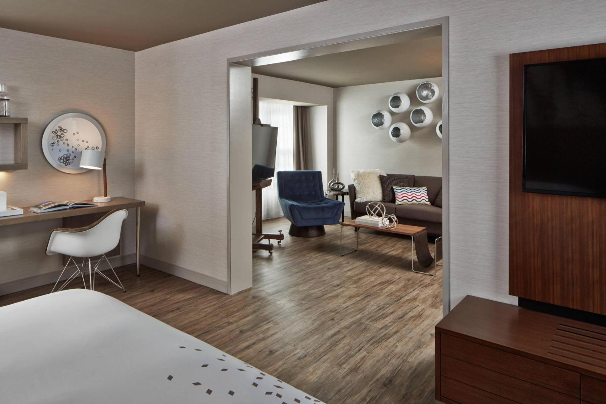 The Del Monte Lodge Renaissance Rochester Hotel & Spa Екстериор снимка