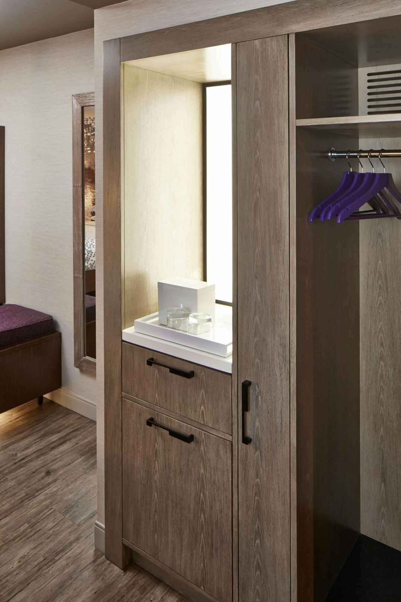 The Del Monte Lodge Renaissance Rochester Hotel & Spa Екстериор снимка
